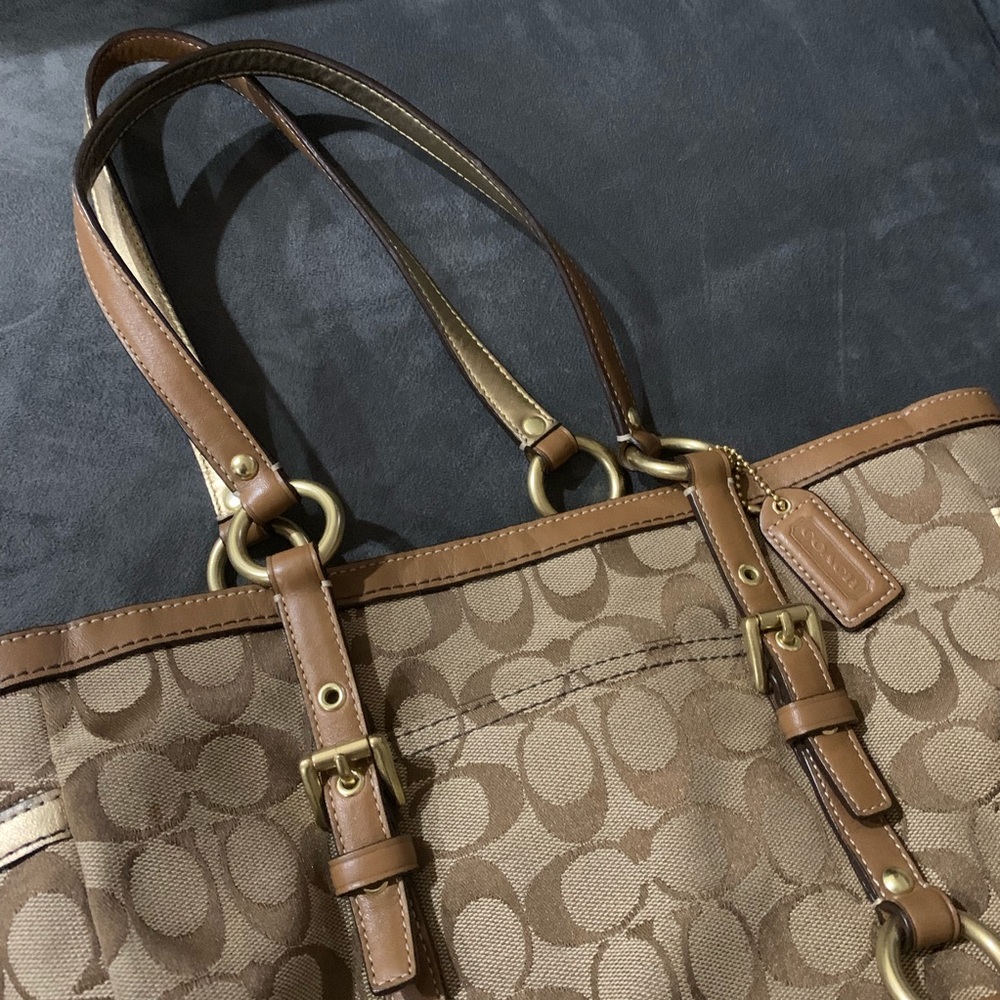 Women’s coach purse - Picture 2 of 6